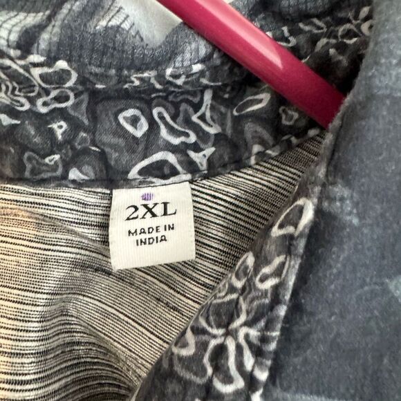 Robert Graham Abstract Black and Gray Button-Up Shirt Size 2XL - Picture 7 of 11